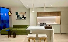 Fitz Above - 2Br Cbd Sky Retreat
